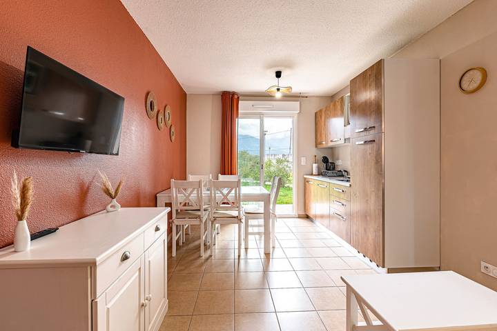 Ferienwohnung für 6 Personen, mit Terrasse und Pool