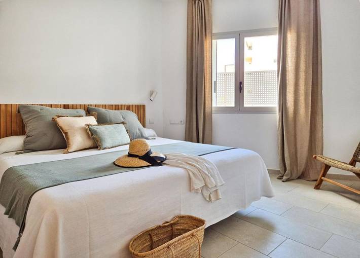 Apartamento para 3 personas, con piscina y terraza en Es Pujols