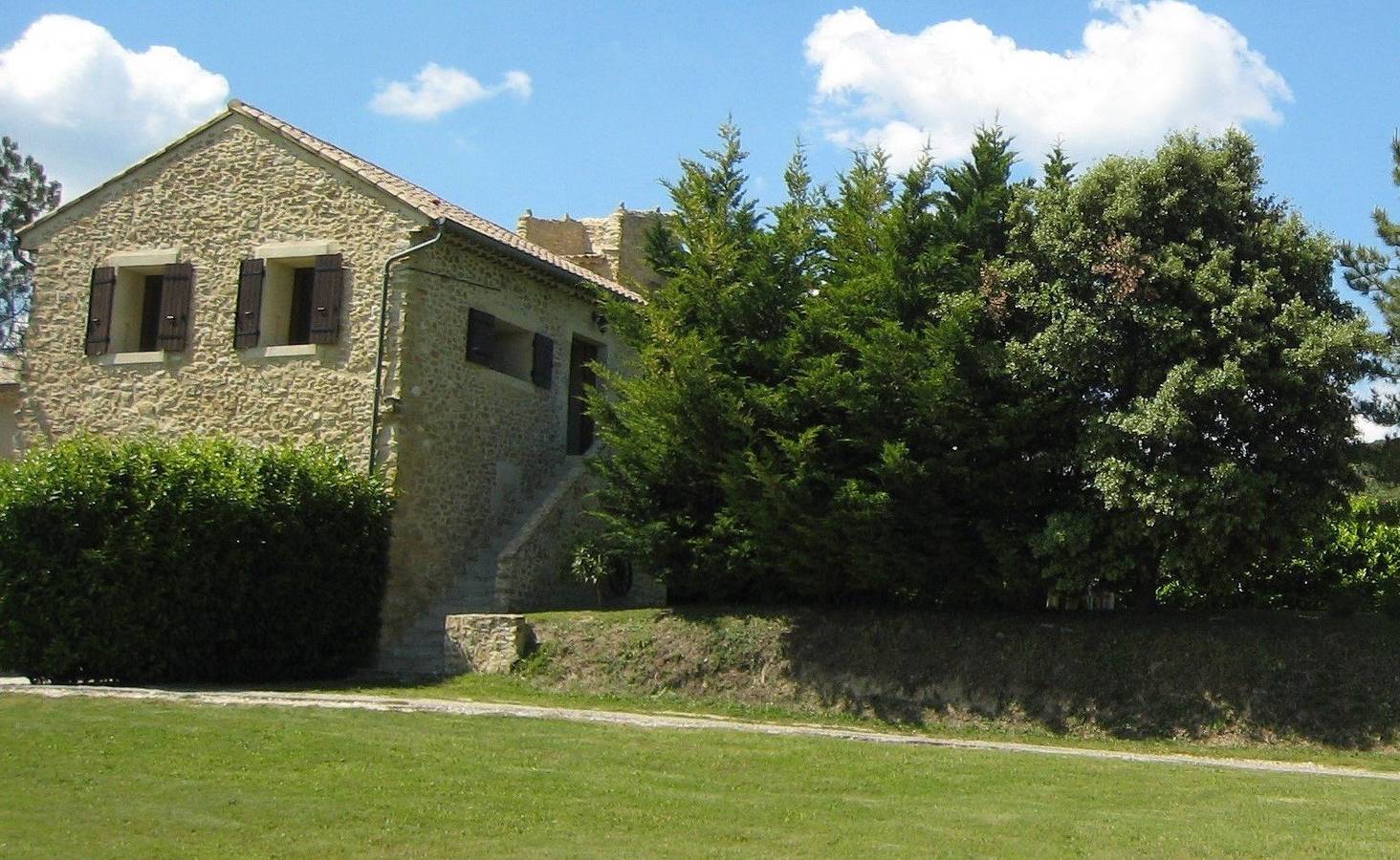 Le Mas de Provence : gîte de charme 3 étoiles in Bourg-Saint-Andéol, Privas