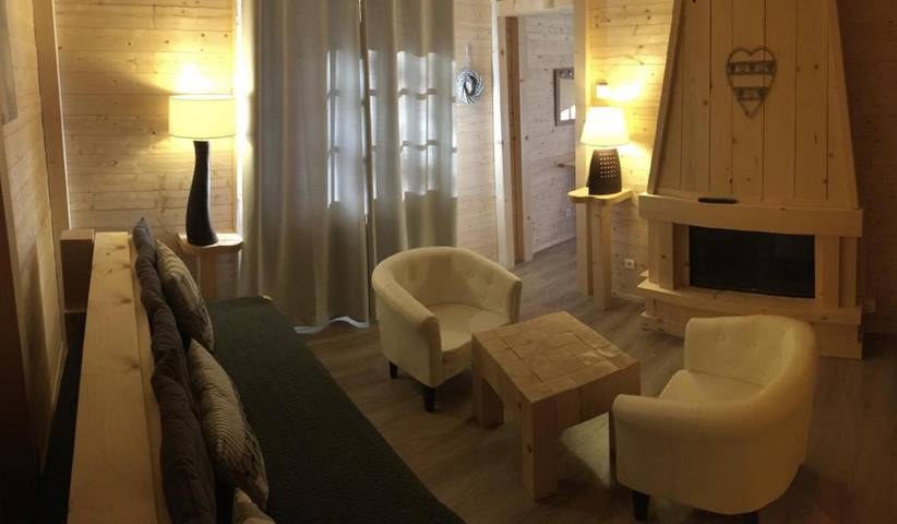Chambre d’hôte pour 2 personnes, avec sauna ainsi que jacuzzi et terrasse dans l' Ain - 2