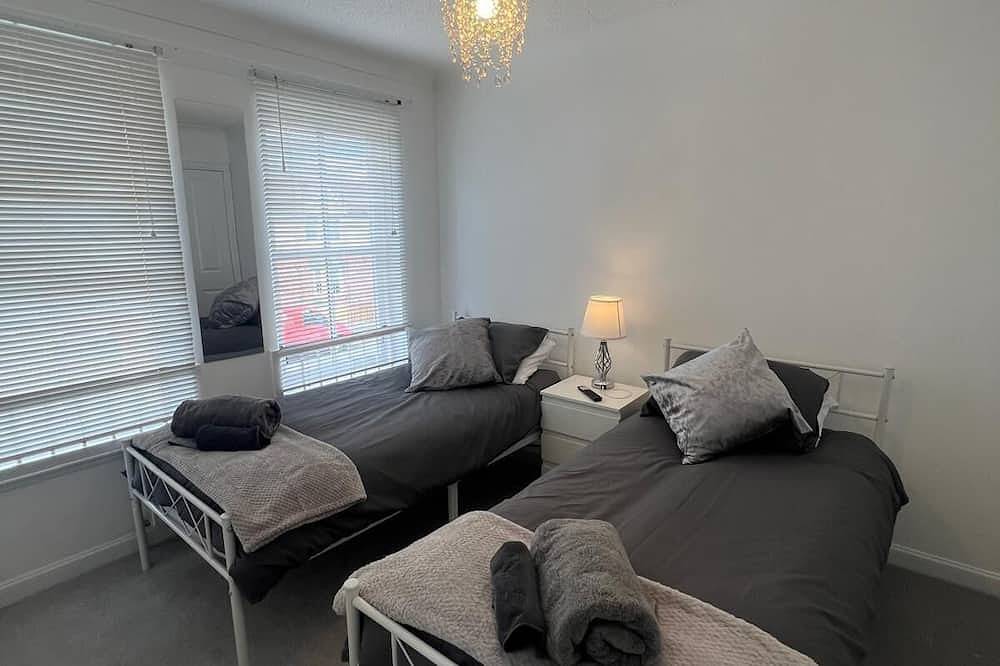 New House interior May 2024. 3 bedroom detached 140m2. Private gardens/parking in Ayr, Firth Of Clyde