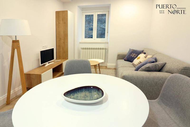 Apartamento entero, One-Bedroom Apartment in Puerto de Vega, Navia