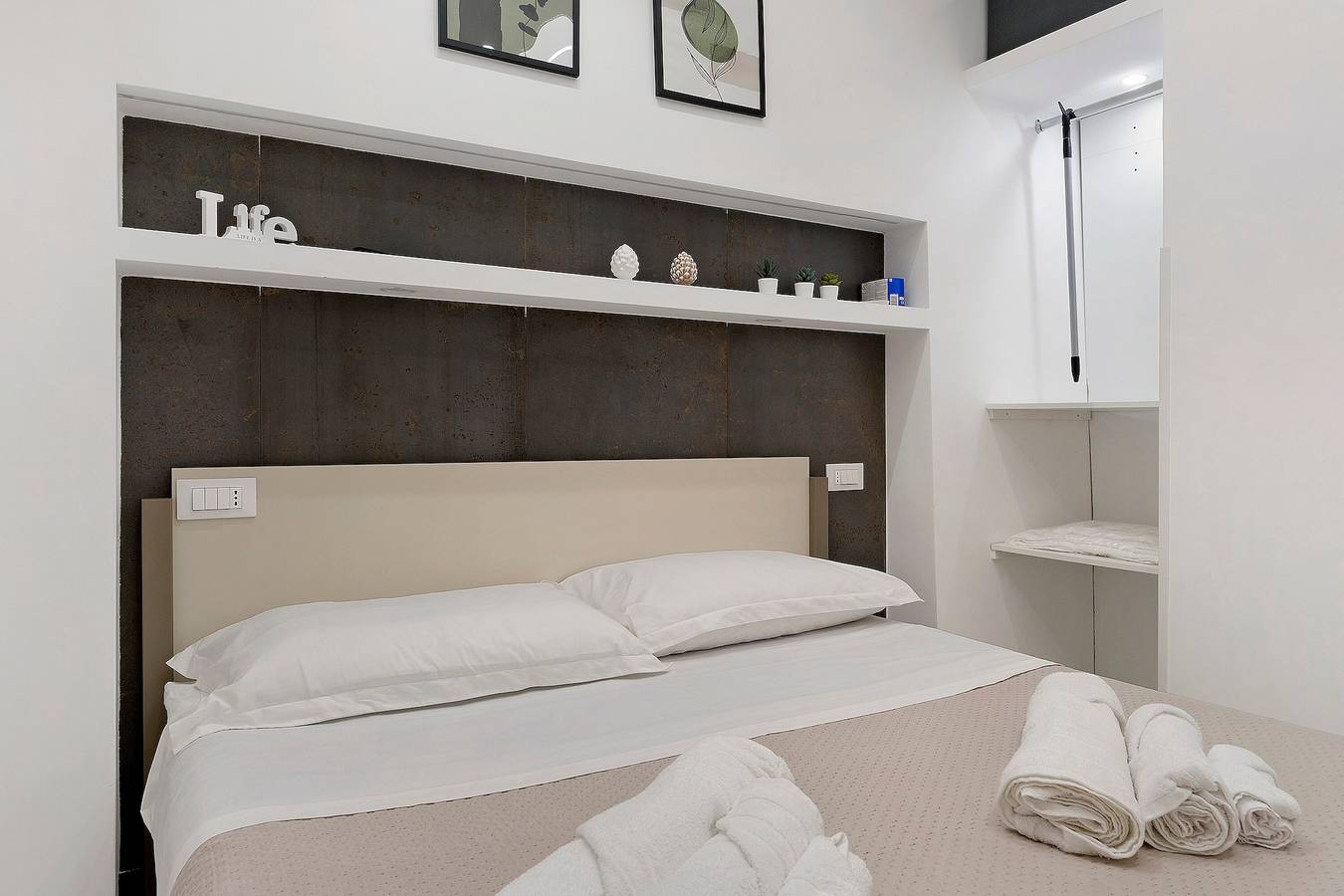 Appartamento intero, Appartamento 'Sj Amuri Cuore Della Città' con Balcone, Wi-Fi e Aria Condizionata in Castellammare (Palermo), Palermo