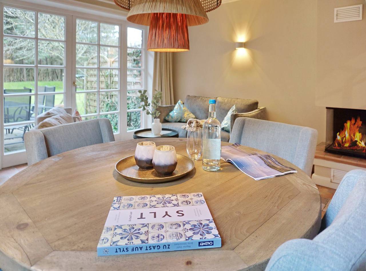 Ganze Wohnung, 3-Raum-Wohnung im Eg und Ug mit ca. 99m² Nutzfläche, für bis zu 4 Personen. in Westerland, Sylt (Gemeinde)