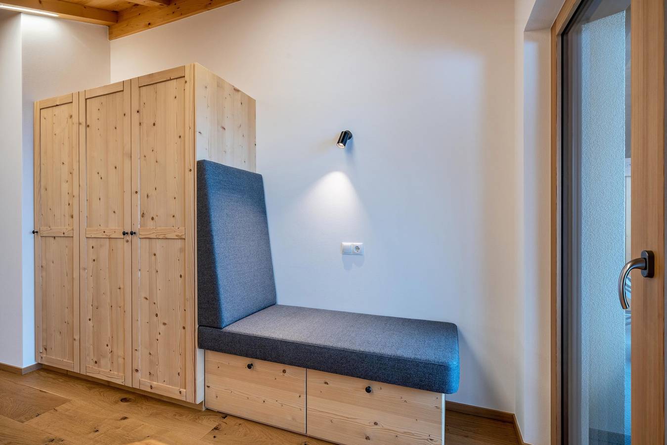 Ganze Wohnung, Ferienwohnung 'Parliflhof Apt Laugenblick' mit Bergblick, Gemeinschaftsgarten und Wlan in Mölten, Sarntaler Alpen