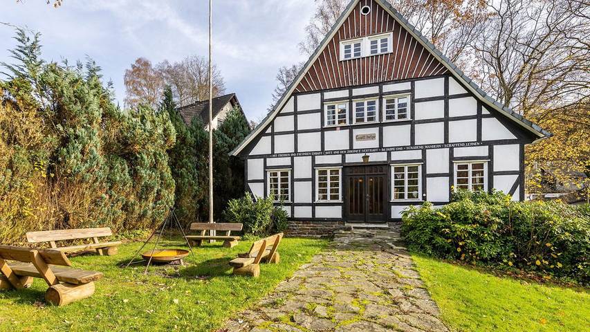 Ferienwohnung für 18 Personen, mit Garten in Finnentrop