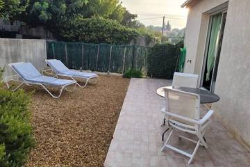 Gîte pour 2 personnes, avec jardin et terrasse, animaux acceptés à Eyragues