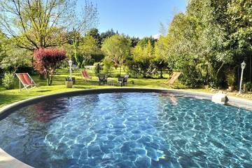 Agriturismo pour 2 personnes, avec piscine et jardin à Eyragues
