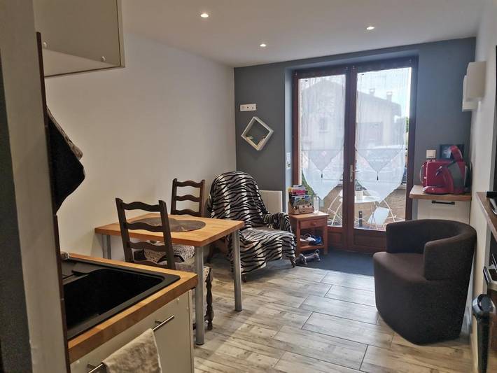 Gîte pour 2 personnes, avec terrasse à Pommiers (Loire) - 4