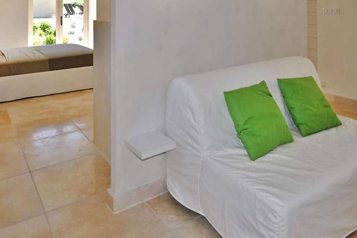 Location de vacances pour 8 personnes, avec terrasse à La Bégude-de-Mazenc - 4