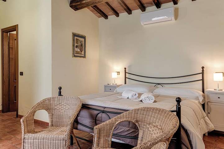 Piscina Privata -Agriturismo Fattoria La Pieve-Villa Limone , a 8 Km da Pisa in Calci, Pisa e dintorni