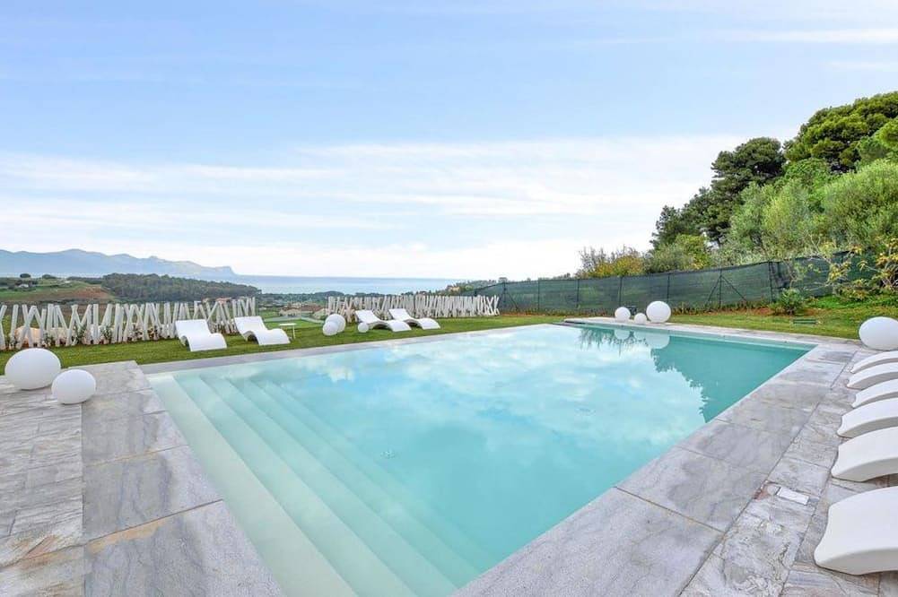 White Luxury Villa by LeDhome in Partinico, Provincia di Palermo