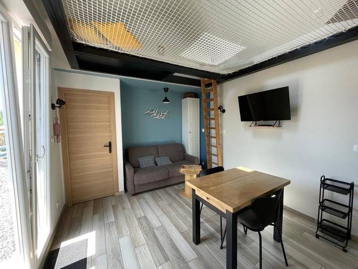 Location de vacances pour 4 personnes, avec Terrasse et Jardin à Verton