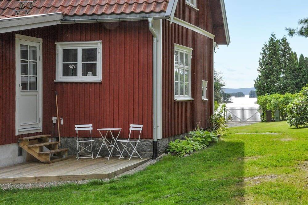 Gorgeous home in Lennartfors Sverige in Dalslands Canal