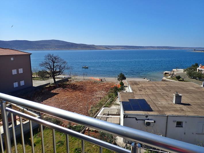 Apartamento entero, Apartamento de vacaciones para 4 personas con balcón in Starigrad, Region de Zadar