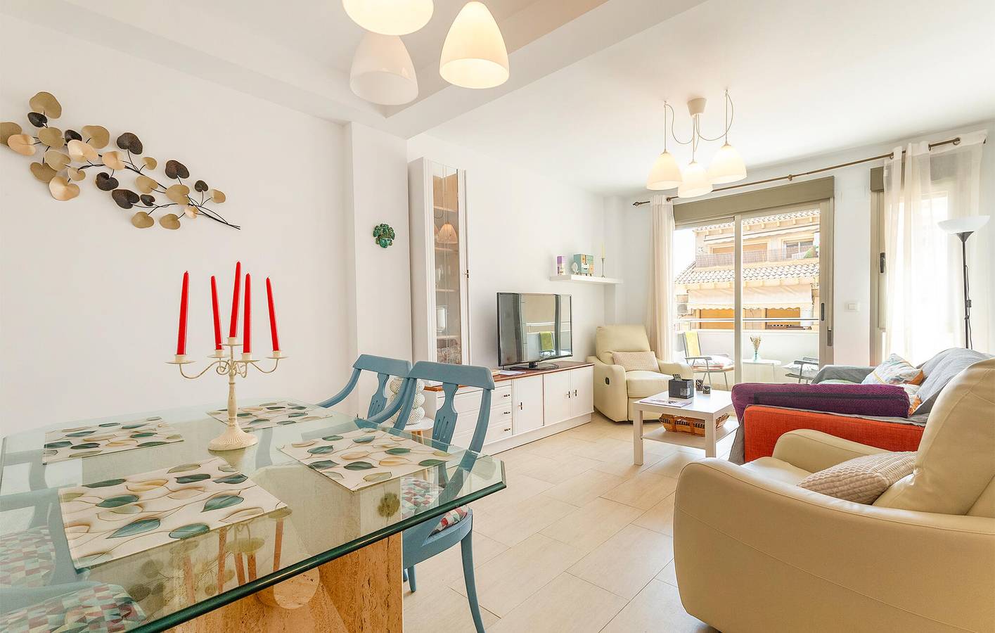 Ganze Ferienwohnung, Modernes Strand-Apartment mit Garage, AC & WiFi - 900m zur Platja de l'Almadrava in Playa Carrer La Mar, El Campello