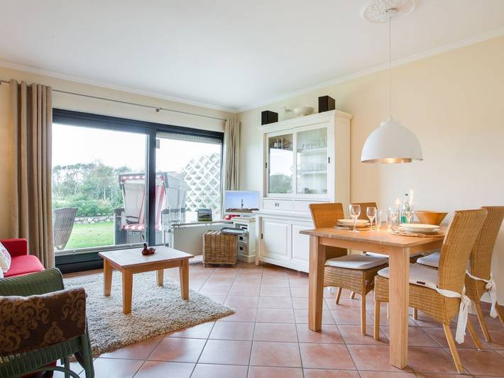 Ganze Ferienwohnung, Am Dorfteich - 2-Zimmer App. mit einzigartigem Seeblick, Stellplatz, Wlan, Haustiere erlaubt. in Nordfriesische Inseln (Schleswig-Holstein) (Schleswig-Holstein), Wenningstedt