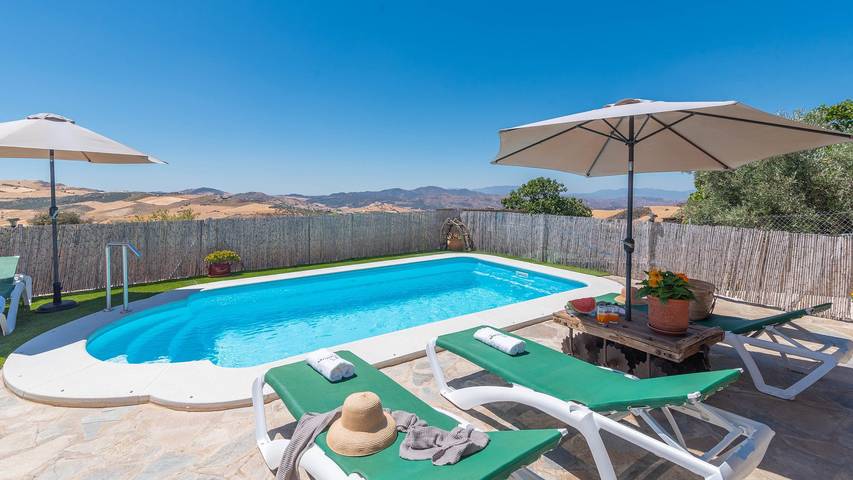 Chalet para 6 personas, con Balcón/Terraza y Piscina en Antequera