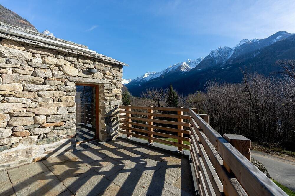 Peace in the nature close to Palazzo Vertemate, Madesimo and Engadina. in Prosto (Piuro), Piuro