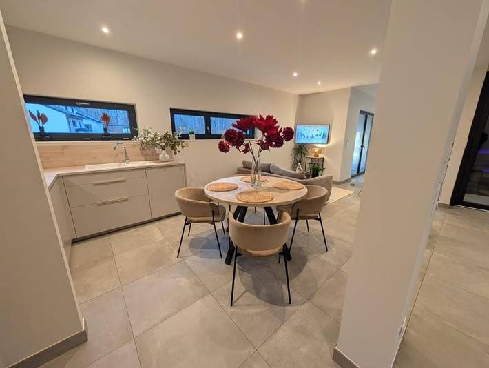 Location de vacances pour 4 personnes, avec jardin et sauna ainsi que piscine et jacuzzi dans Kerprich-aux-Bois - 4