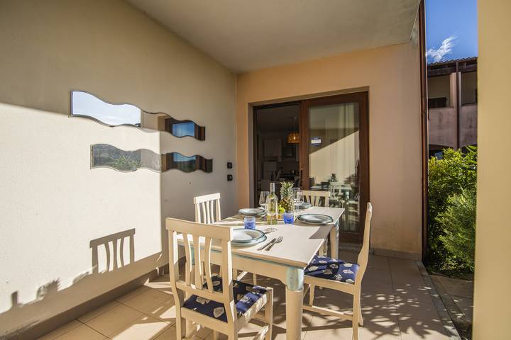 Gîte pour 4 personnes, avec terrasse et vue sur l’océan, adapté aux familles dans Santa Teresa Gallura - 2