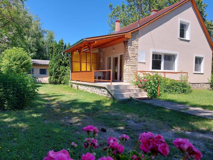 Ferienwohnung für 12 Personen, mit Garten in Zamardi