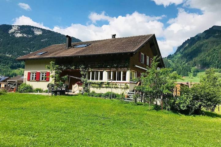 Apartment for 5 people, with garden in Au