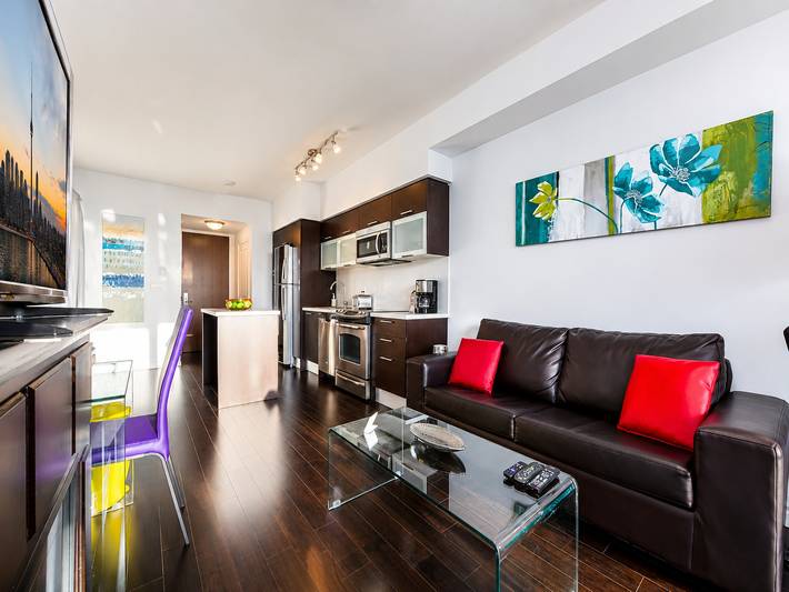 Apartamento vacacional entero, Centro de Toronto, cerca de Sick Kids, 2 dormitorios para 6 personas, balcón, 3 televisores, se admiten mascotas in Toronto, Lago Ontario (Kanada)