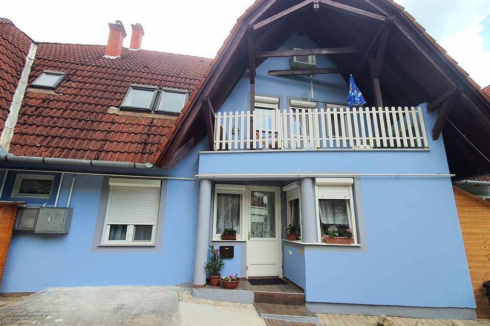 Ferienhaus in Wassernähe in Balatonföldvar, Plattensee Südufer