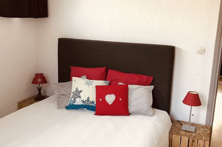 Apartamento entero, Apartamento en 2 niveles para 8 personas, 3 dormitorios, 2 baños. in Saint-Lary-Soulan, Parque nacional de los Pirineos