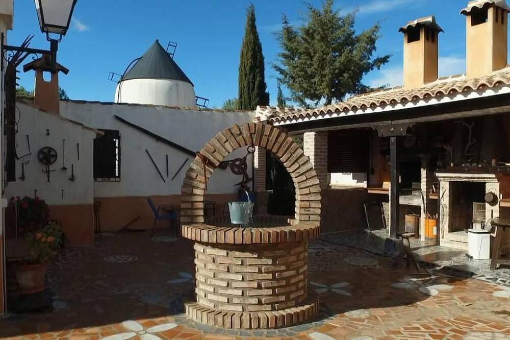 Casa rural 'El Patas' con vistas a la montaña, Wi-Fi y aire acondicionado in Urda , Provincia de Toledo