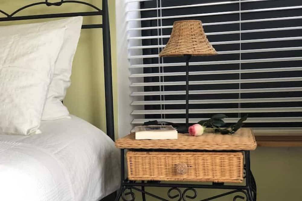 Entire apartment, Gite in Ardeche with breathtaking views of the mountains and valley in Vals-les-Bains, Parc naturel régional des Monts d'Ardèche