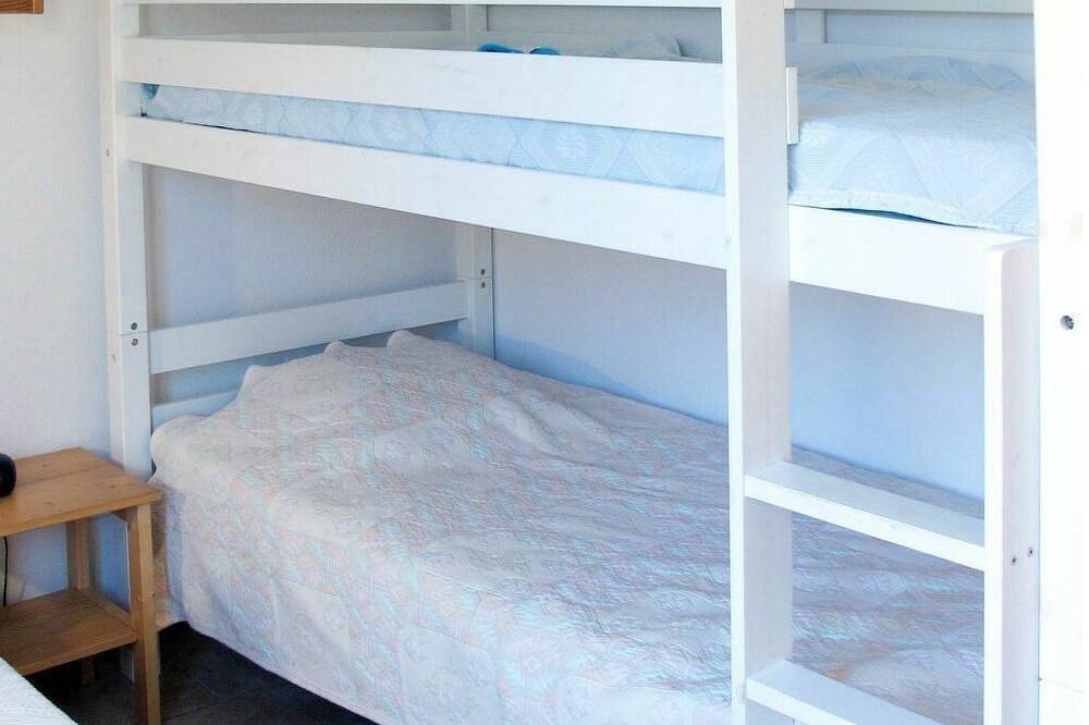 Stunning private villa for 4 people with pool, Tv and terrace in Quinson, Verdon Regional Natural Park