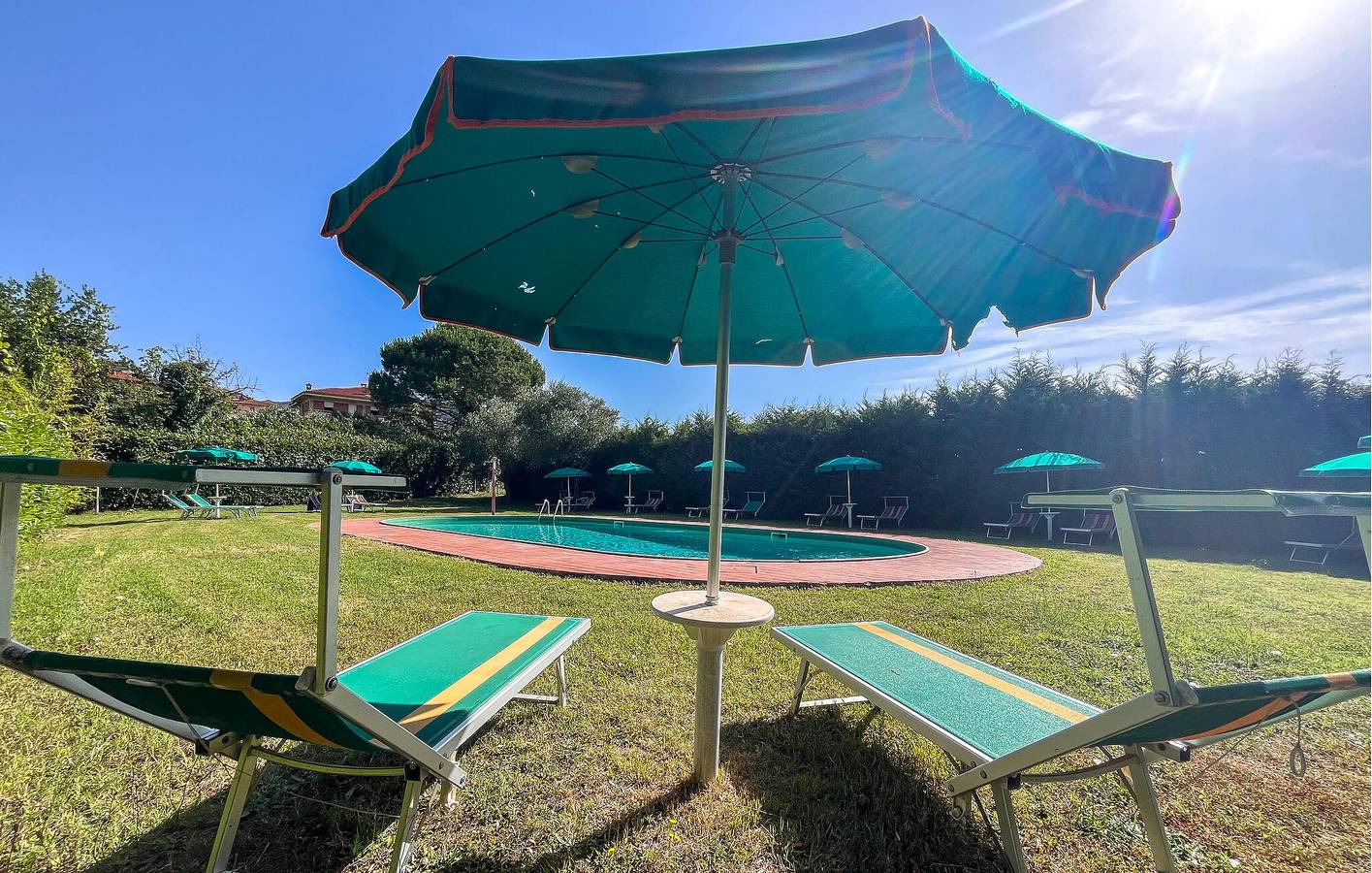 Appartamento intero, Appartamento Trasimeno Garden - Piscina, Parcheggio, Cucina - Vicino al centro città in Tuoro sul Trasimeno, Lago Trasimeno