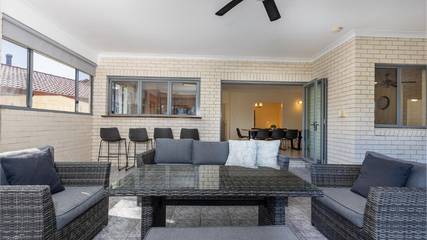 Holiday Home for 10 People in Yamba, New South Wales, Photo 1