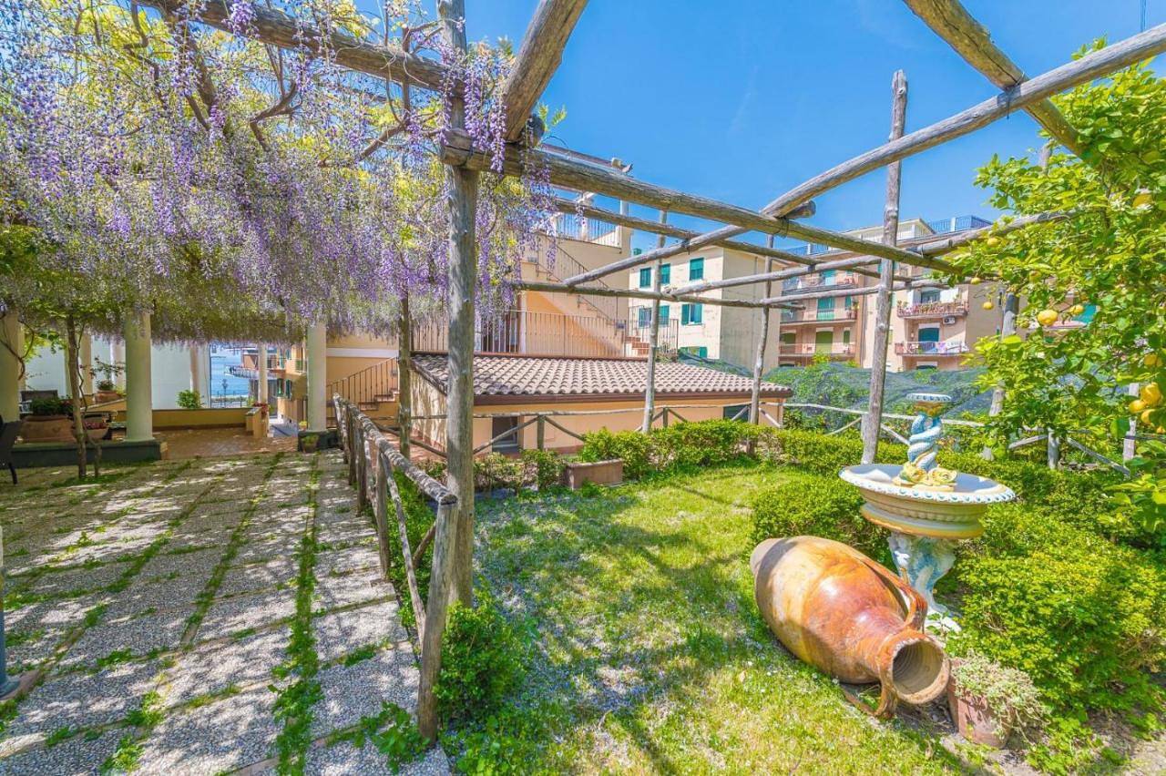 Single Room with Private Bathroom in Maiori, Costiera amalfitana
