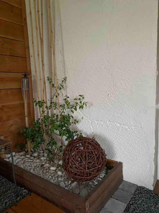 Location de vacances pour 6 personnes, avec piscine et sauna ainsi que jardin et vue à Bretteville-sur-Ay - 2