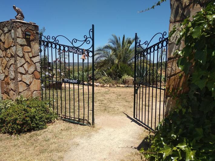 Chalet para 5 personas, con jardín además de piscina y terraza en Extremadura - 3