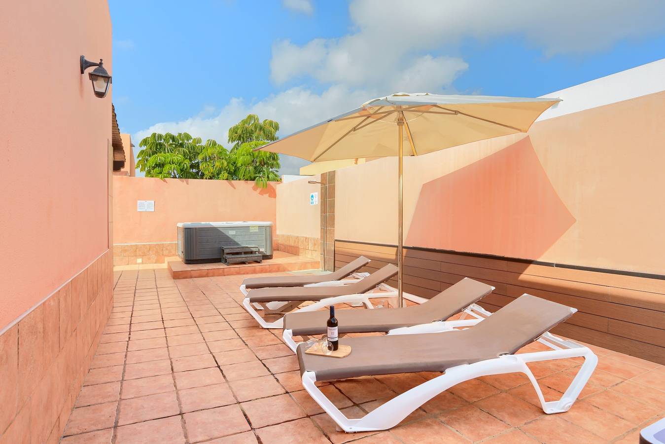 Villa Malva: Private Jacuzzi, Ping Pong & Relaxation in Corralejo in Tamaragua, La Oliva
