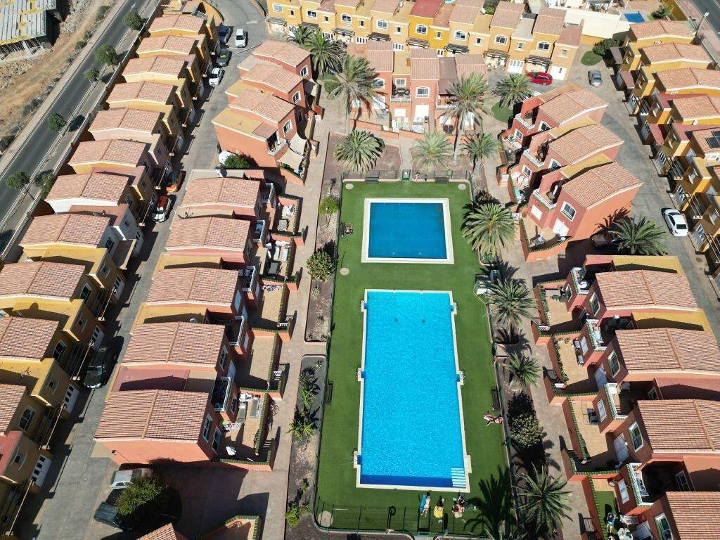 Casa de férias "Angel A 3" com piscina partilhada, terraço privado e Wi-Fi in Corralejo, La Oliva