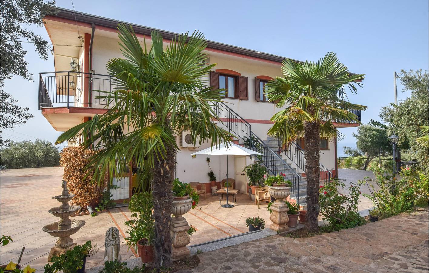 Apartamento com vista para o mar, com piscina, estacionamento e WiFi in Caronia, Messina (província)