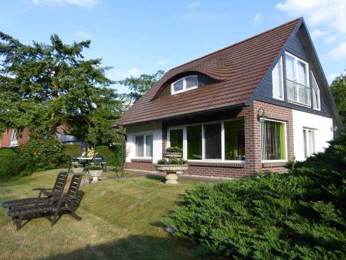 Ferienhaus für 4 Personen, mit Terrasse und Garten sowie Ausblick und Seeblick in Fürstenberg/Havel