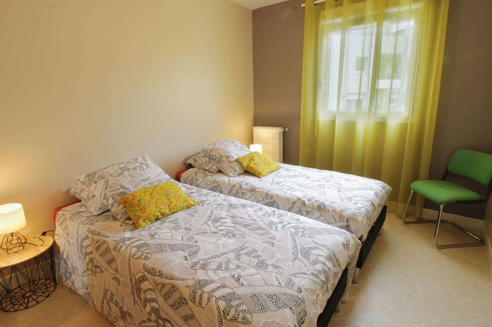Entire apartment, Comfortable T3 at the foot of the Castle of Chambéry! in Chambéry, Chambéry region