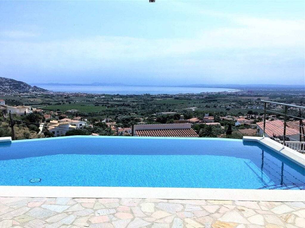 Appartement de vacances à Roses avec piscine in El Mas Fumats, Roses