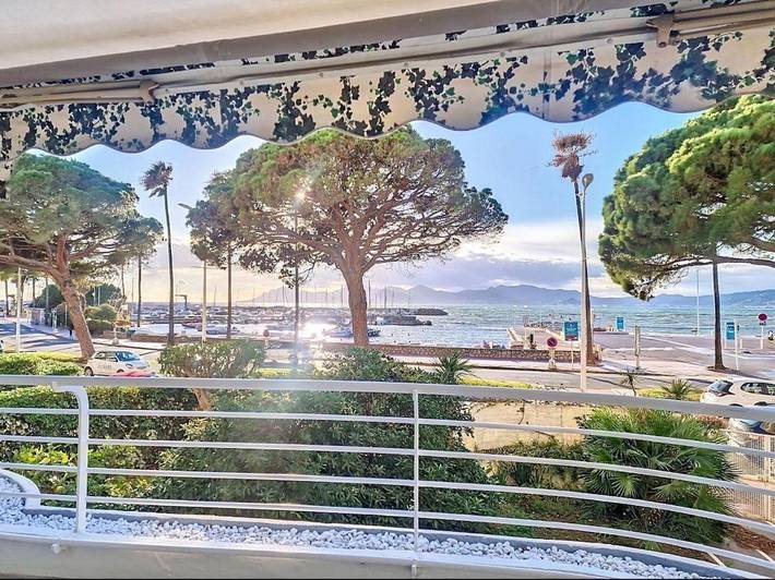 Gîte pour 4 personnes, avec Balcon ainsi que Terrasse et Vue dans Plage du Palm Beach