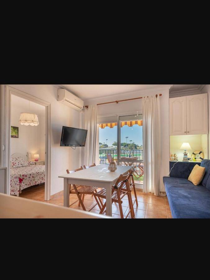 Apartamento de vacaciones para 4 personas, con piscina además de jardín y vistas - 1