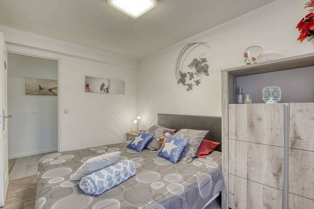 Ganze Wohnung, Apartment-Eigenes Badezimmer-Apartment in Louvres, Val-d'Oise