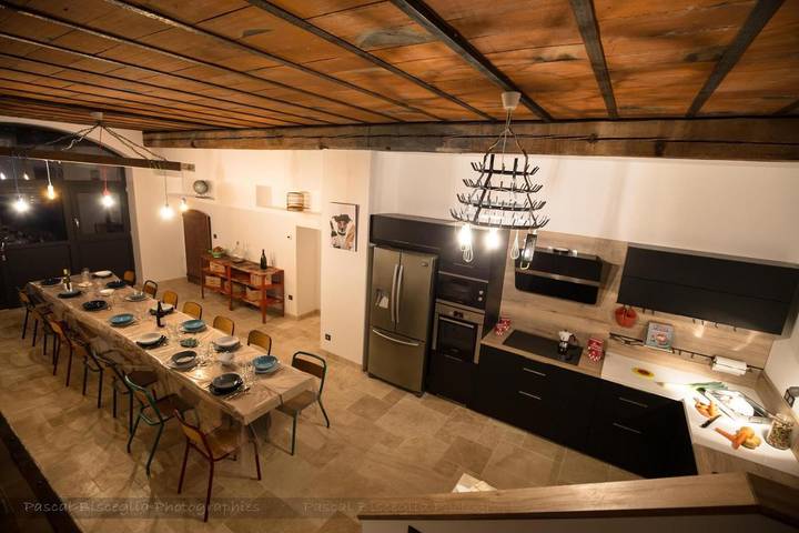 Maison de vacances pour 14 personnes, avec Jacuzzi et Terrasse ainsi que Jardin et Piscine