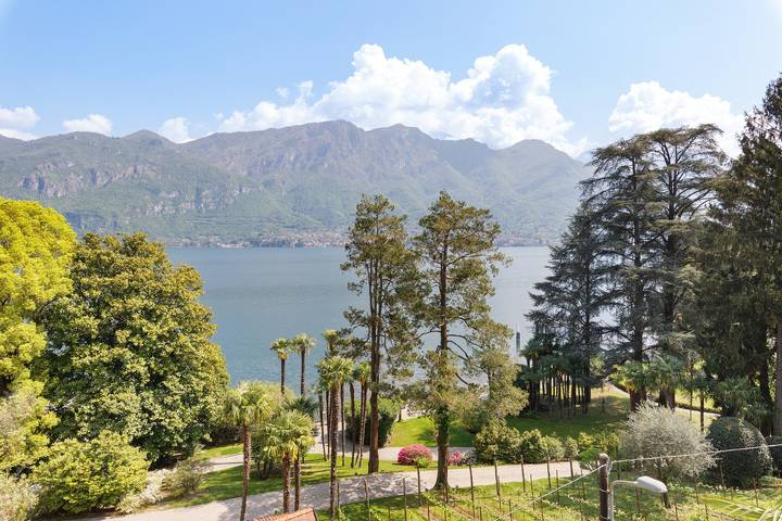 Gîte pour 5 personnes, avec vue sur le lac et balcon, adapté aux familles à Oliveto Lario
