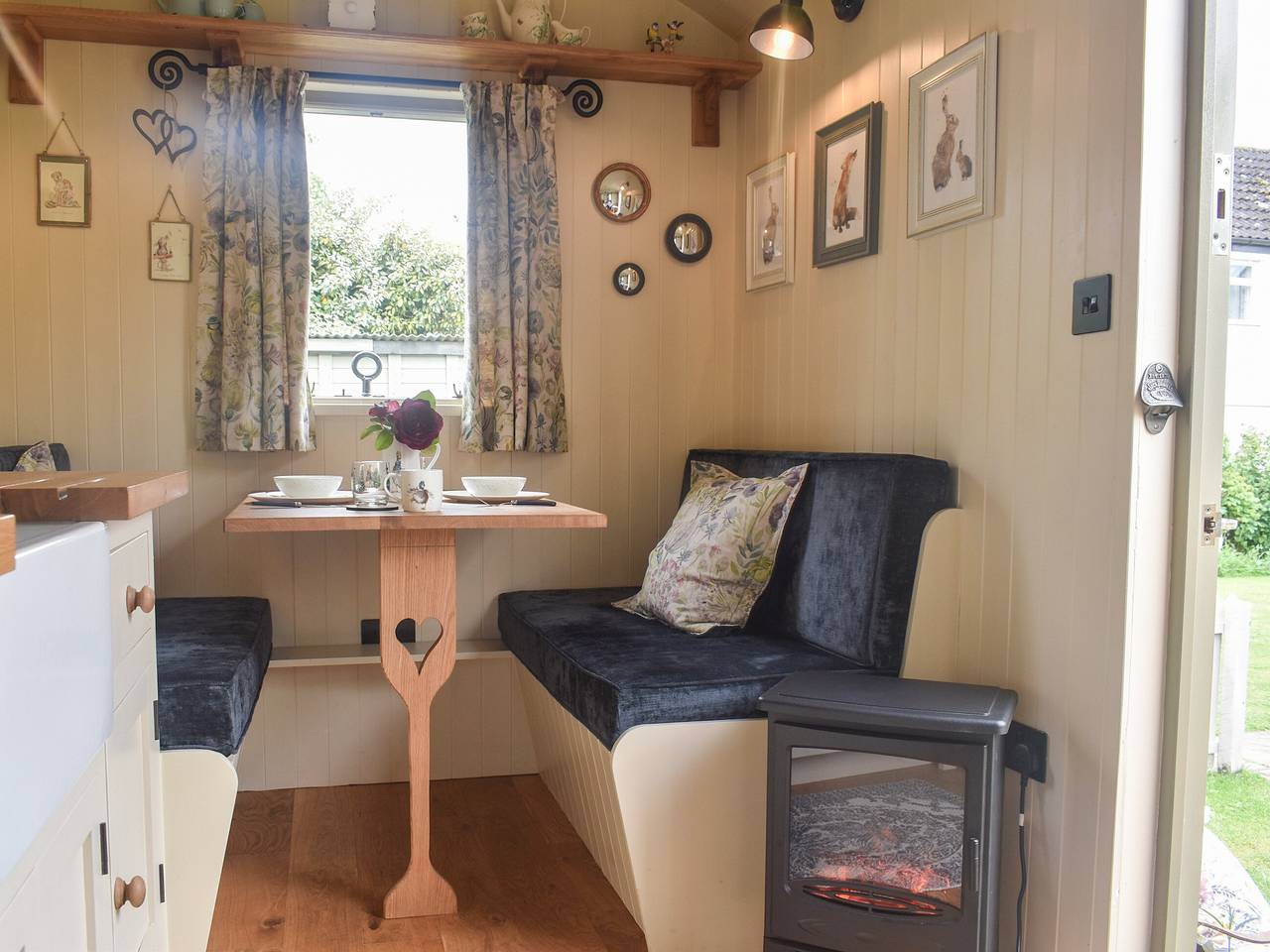 Shepard's Hut in Stroud, Gloucestershire